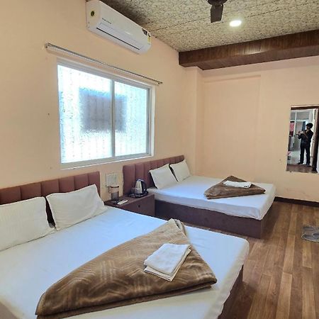 Hotel Maheshwari Green'S Ujjain Extérieur photo