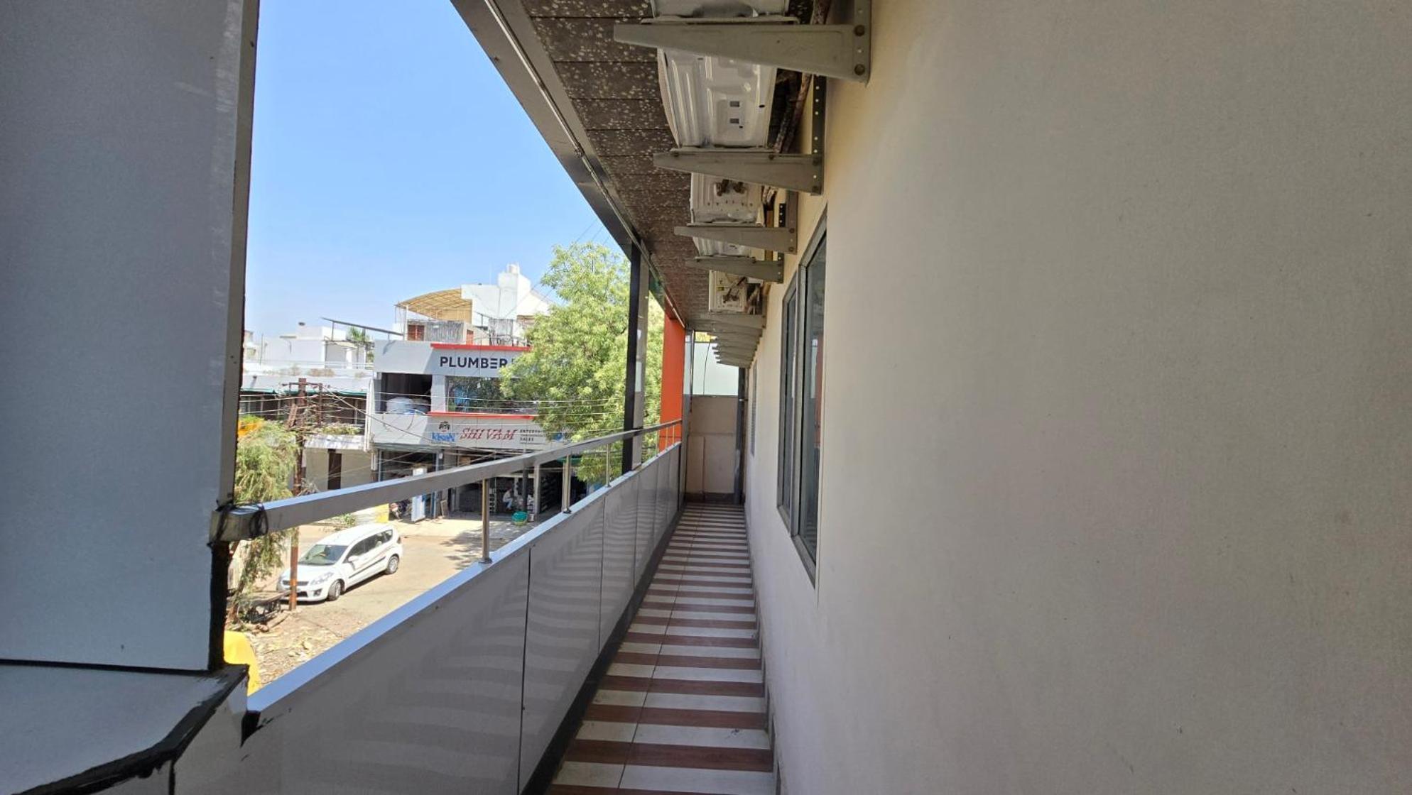 Hotel Maheshwari Green'S Ujjain Extérieur photo
