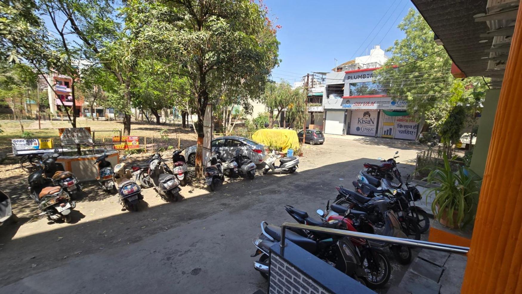 Hotel Maheshwari Green'S Ujjain Extérieur photo