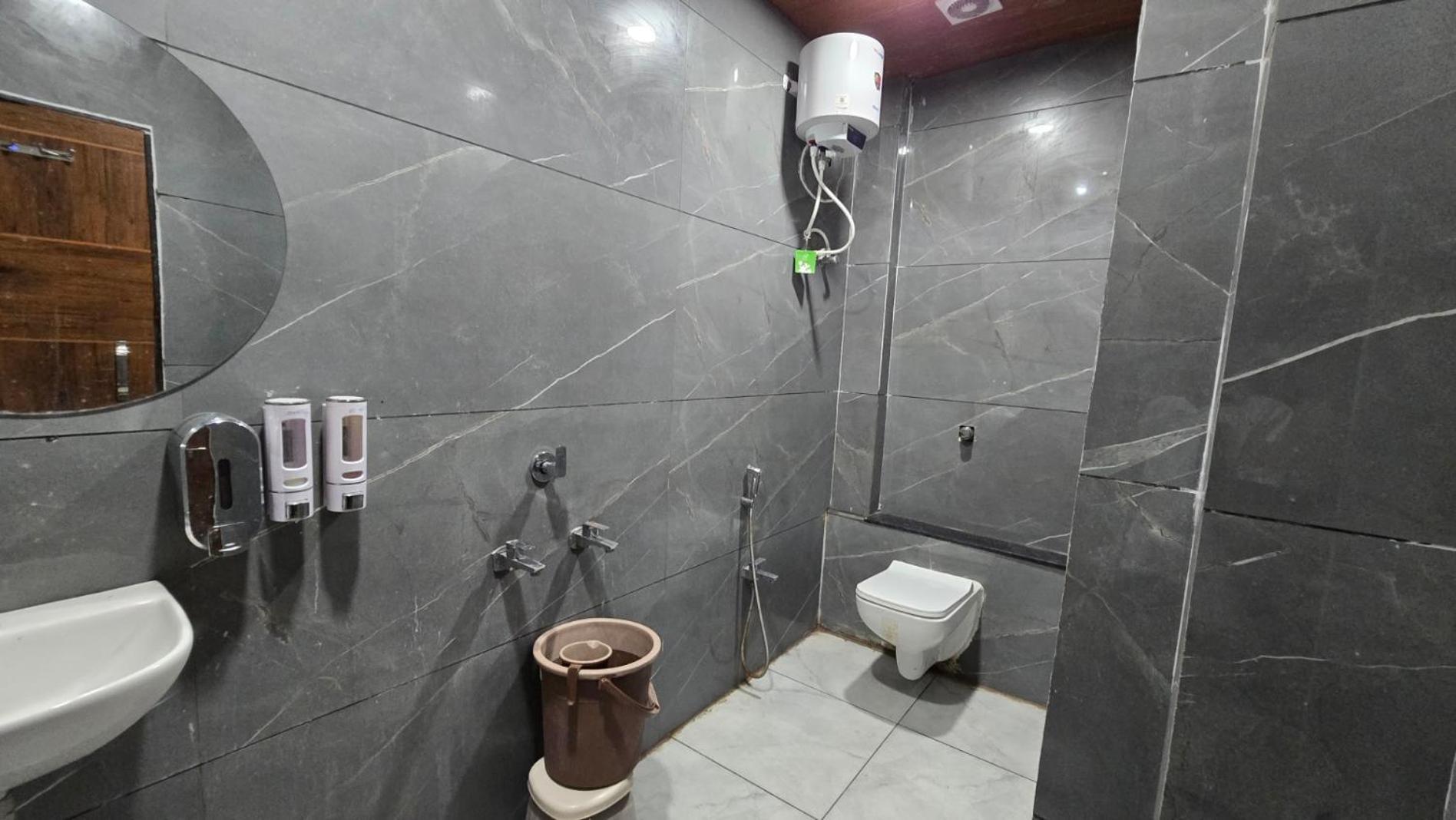 Hotel Maheshwari Green'S Ujjain Extérieur photo
