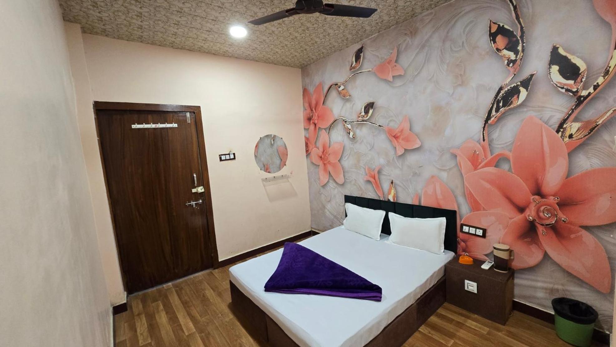 Hotel Maheshwari Green'S Ujjain Extérieur photo
