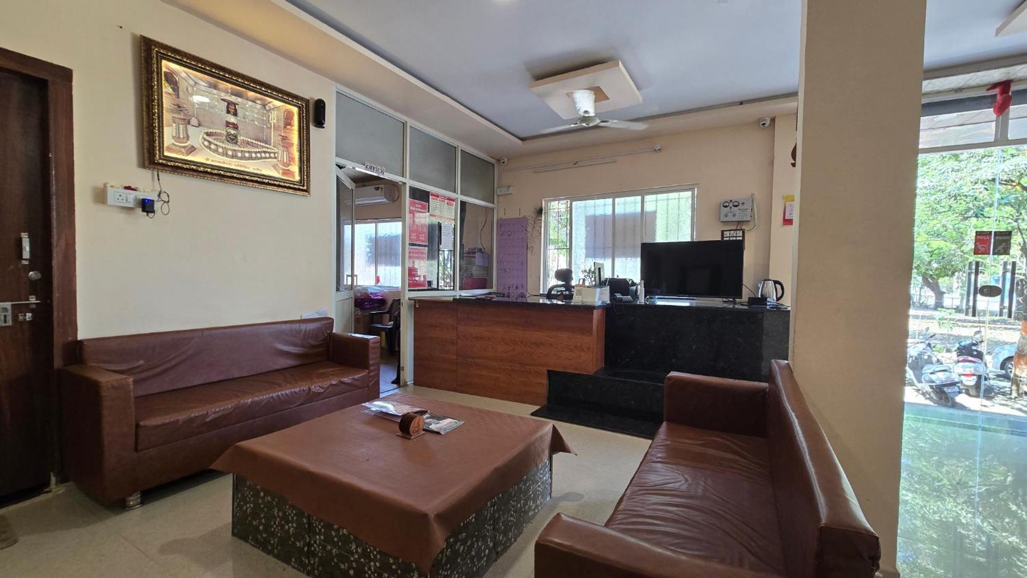 Hotel Maheshwari Green'S Ujjain Extérieur photo