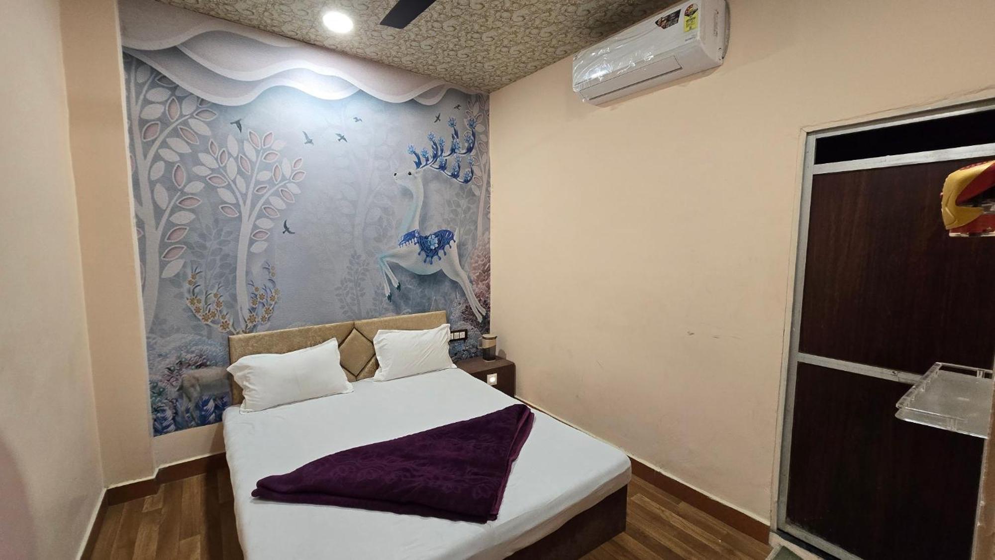 Hotel Maheshwari Green'S Ujjain Extérieur photo