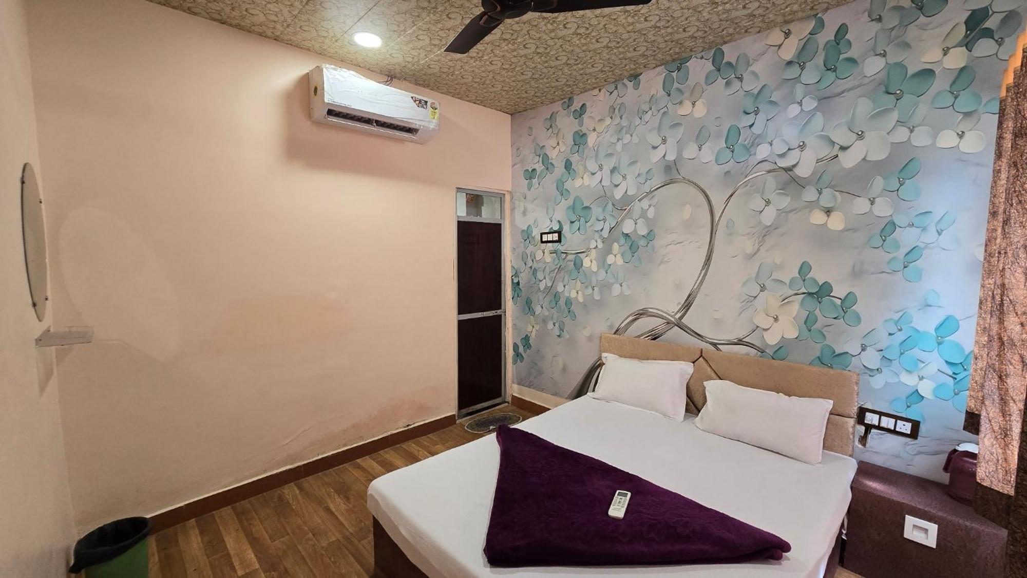 Hotel Maheshwari Green'S Ujjain Extérieur photo