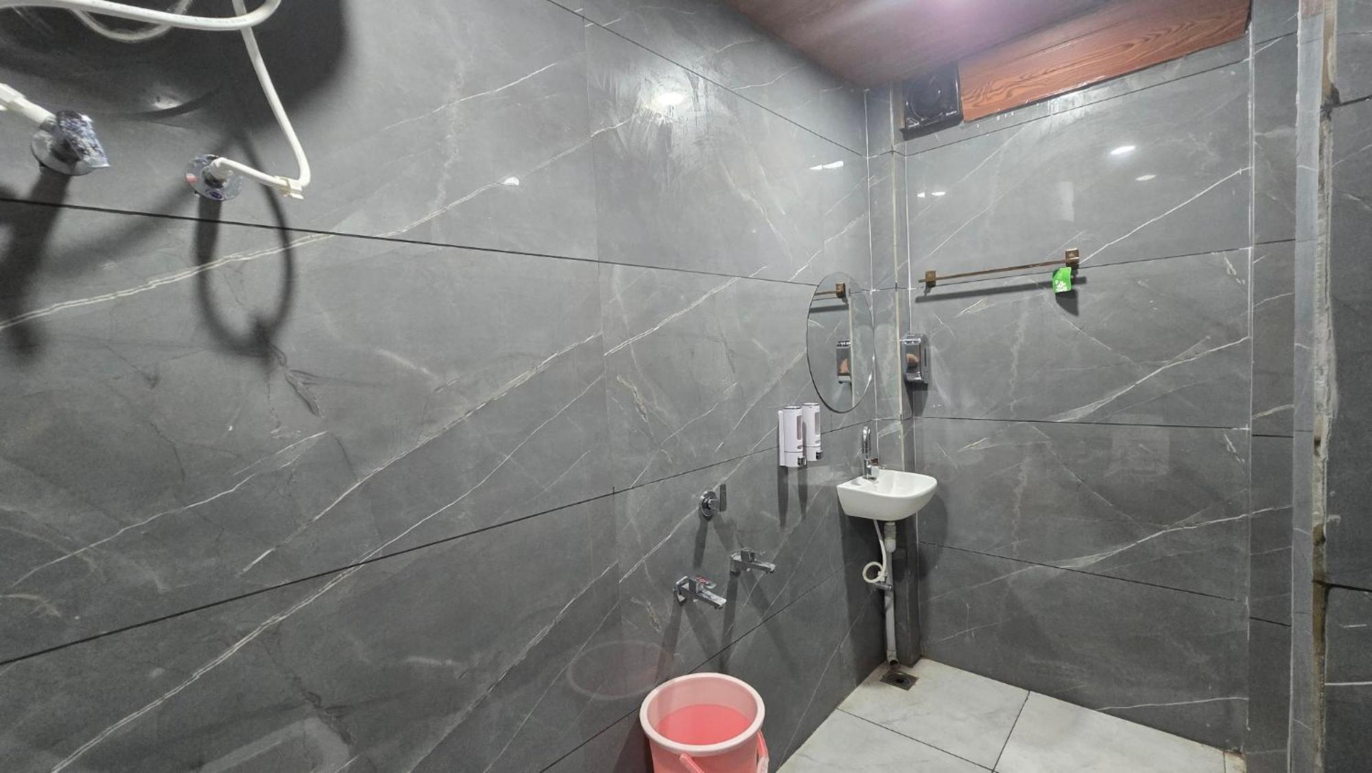 Hotel Maheshwari Green'S Ujjain Extérieur photo