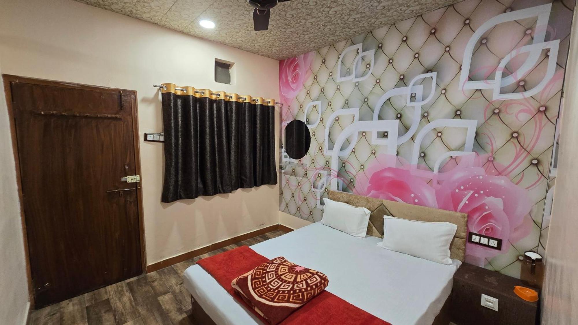 Hotel Maheshwari Green'S Ujjain Extérieur photo