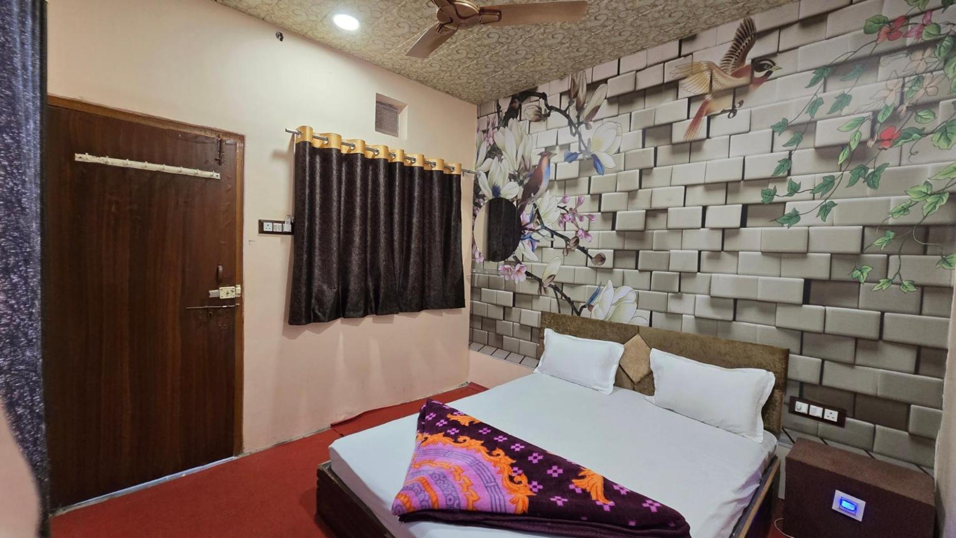 Hotel Maheshwari Green'S Ujjain Extérieur photo