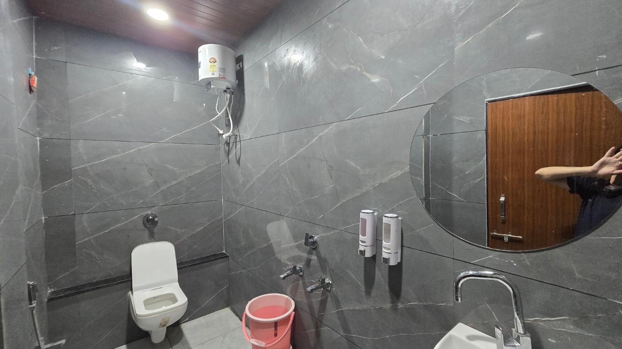 Hotel Maheshwari Green'S Ujjain Extérieur photo