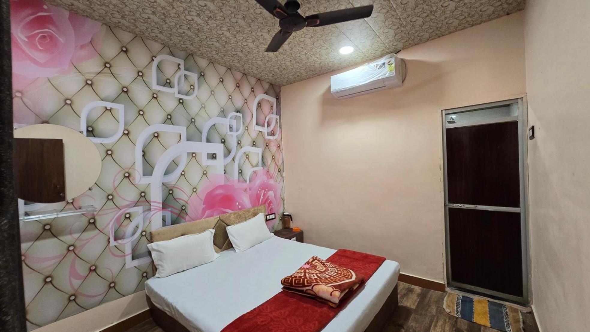 Hotel Maheshwari Green'S Ujjain Extérieur photo