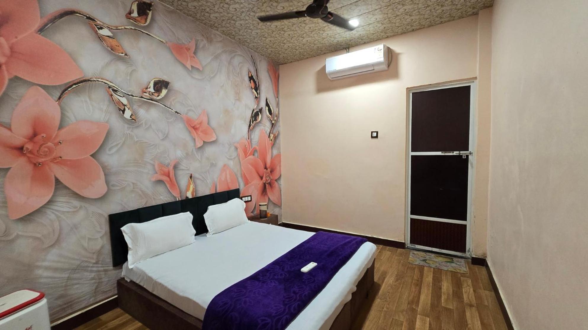 Hotel Maheshwari Green'S Ujjain Extérieur photo